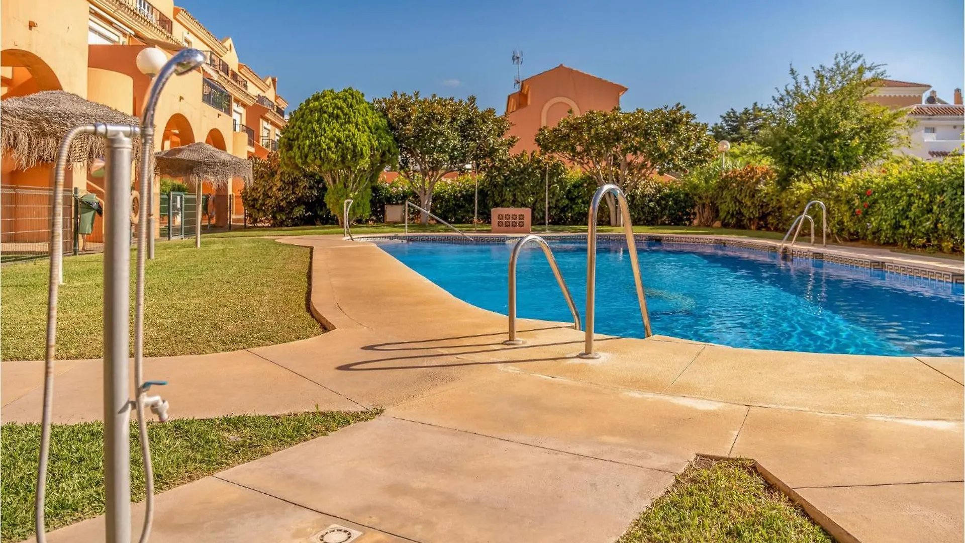 3 Bedroom Cozy Apartment In Las Lagunas De Mijas La Cala De Mijas