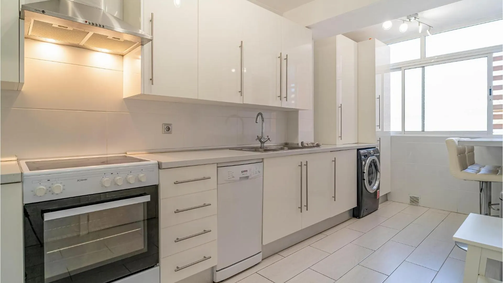 3 Bedroom Cozy Apartment In Las Lagunas De Mijas La Cala De Mijas