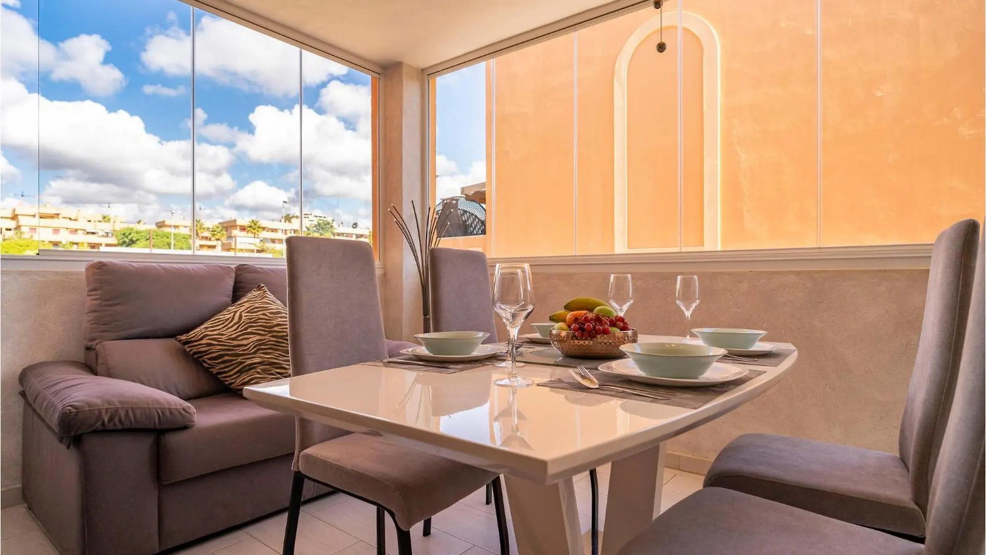 3 Bedroom Cozy Apartment In Las Lagunas De Mijas La Cala De Mijas